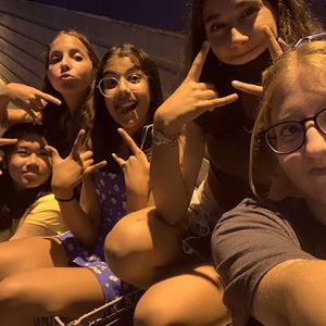 Meet your Posher, Victoria